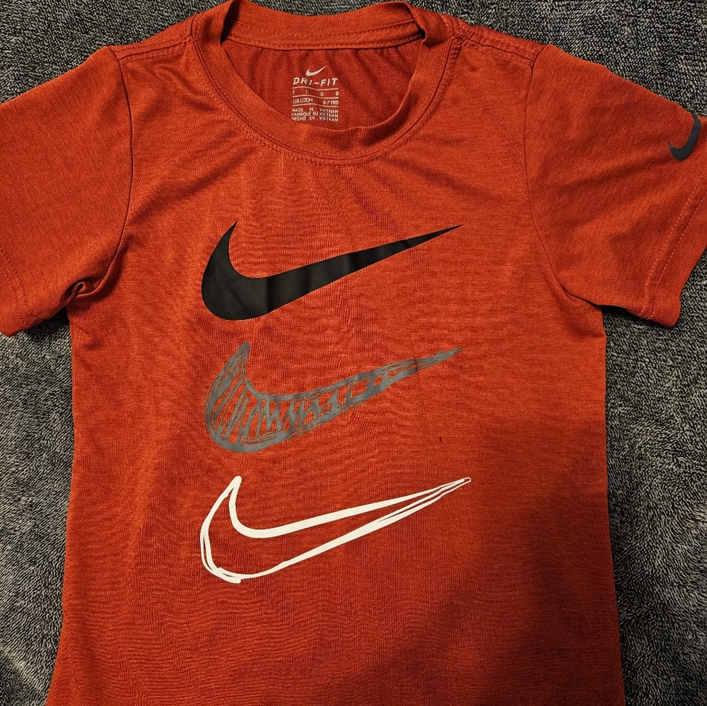 Nike, Boys size 7, Red, Black, Gray, and White.